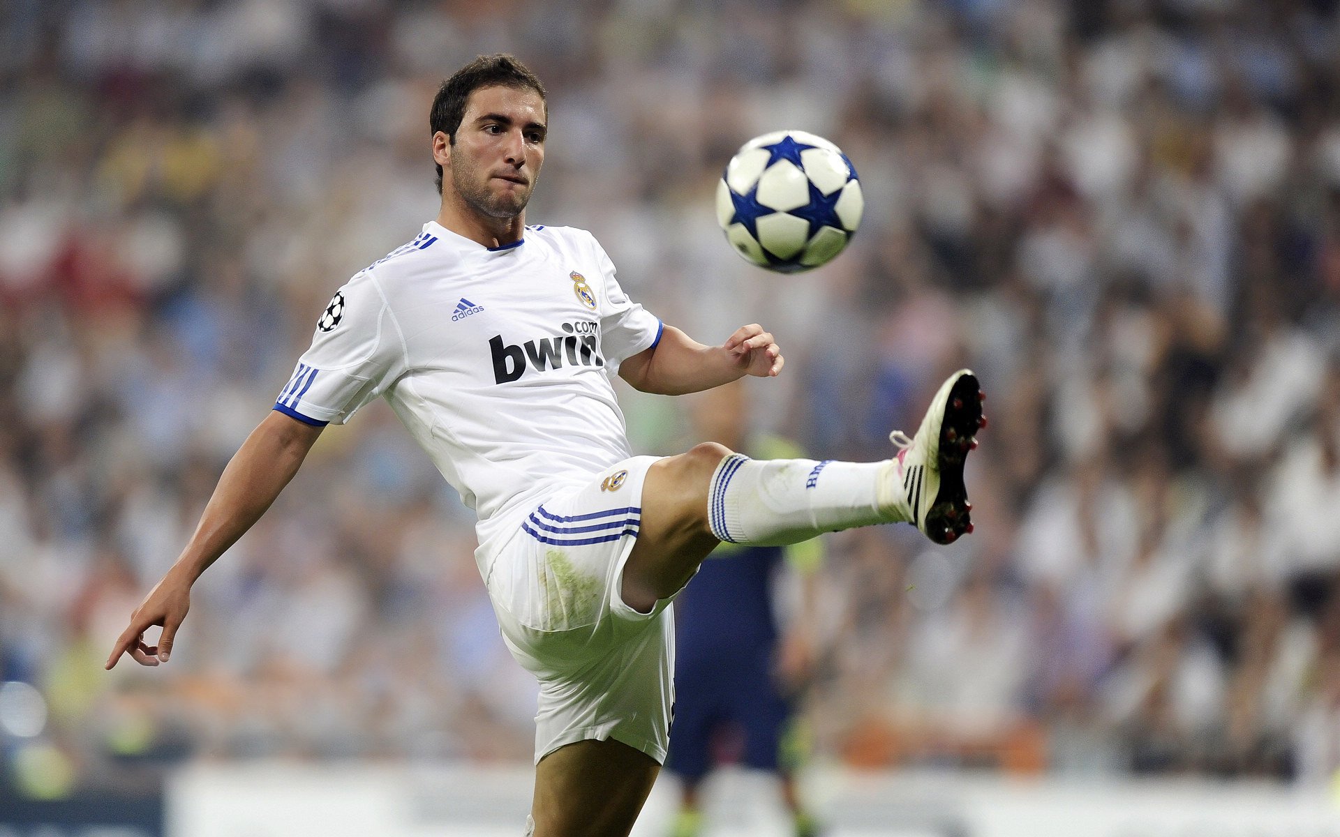 美国男足在巴黎奥运会比赛中表现出色，赢得奖牌，成绩被女足甩开一大截,但美国男足票价却力压世界冠军